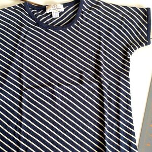 Short sleeve sweater